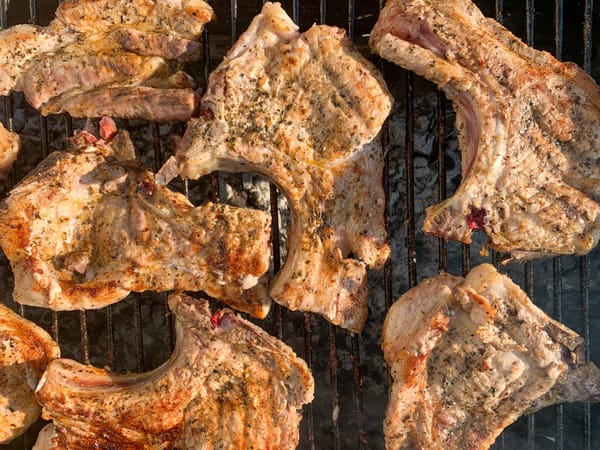 Reverse-Seared Smoked Pork Chops: How to Keep a Thick Cut Juicy from Smoker to Sear